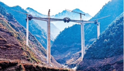 农发行四川分行：以“金融基石”铺好汉源农村发展路网