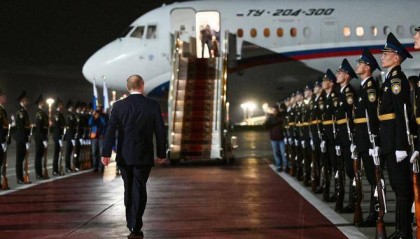 普京离开北京后，抵达海参崴与中方谈能源合作