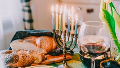 艾比森获得实用新型专利授权:“落地架”