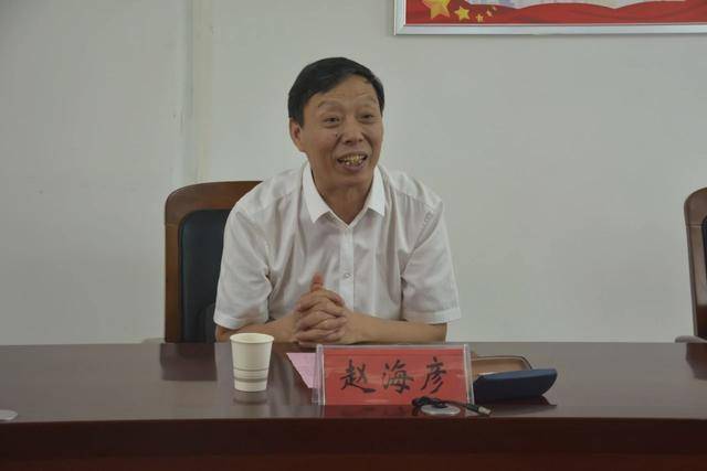 洛阳师范学院“大学生实习就业基地”落户伊川滨河高中