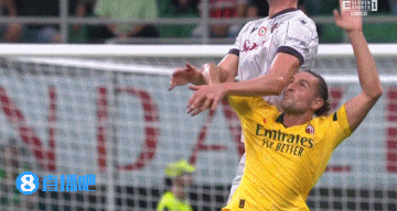 米兰遭多处争议判罚:普利西奇被拉倒+恩昆库两连倒地未判点