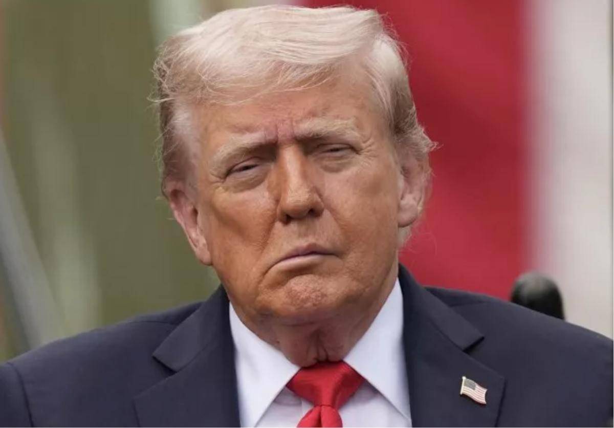 特朗普中风?美国记者细看一段视频发现异常,质疑白宫隐瞒真相