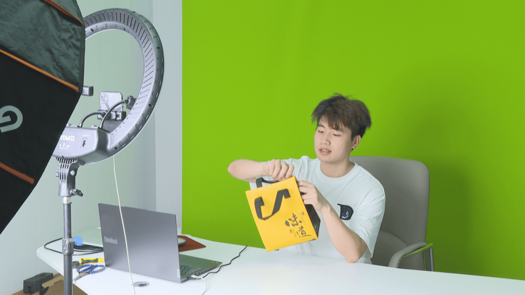 温州老板卖几毛钱小东西,从4人团队干到年销过亿